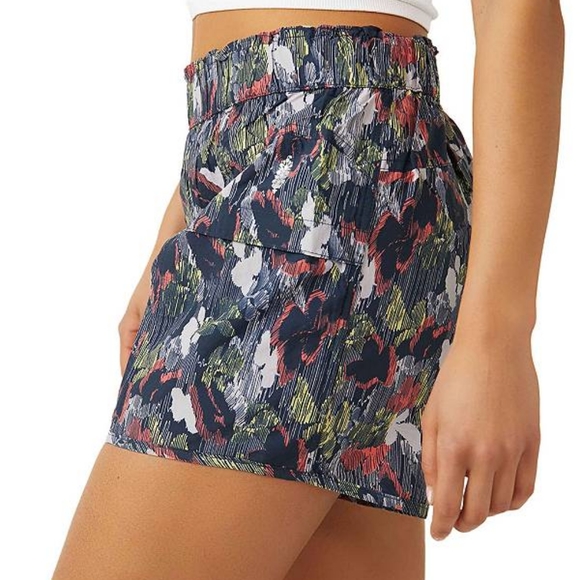 FREE PEOPLE MOVEMENT SHORT - Picture 7 of 7